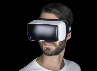 Очки виртуальной реальности Zeiss VR One
