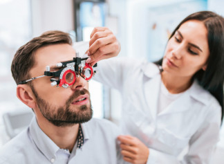 Як проходить перевірка зору у офтальмолога?